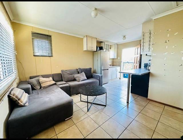 2 BEDROOM HOUSE FOR SALE IN COSMO CITY